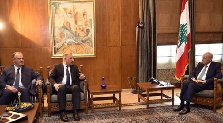 وزير الصناعة العراقي إلتقى بري: لتفعيل الشراكة بين البلدين في مجال الصناعة