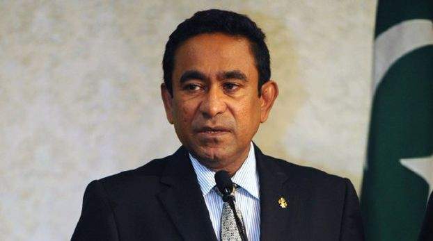 نجاة رئيس المالديف واصابة زوجته في انفجار قارب له في ميناء مالي