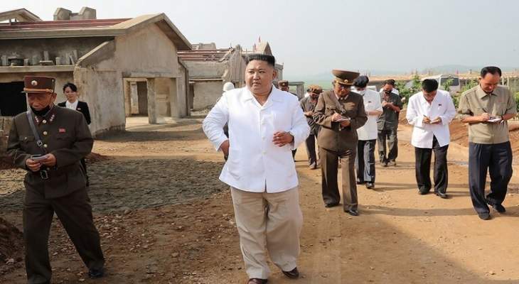 زعيم كوريا الشمالية يتفقد المنطقة المنكوبة بسبب إعصار &quot;بافي&quot;