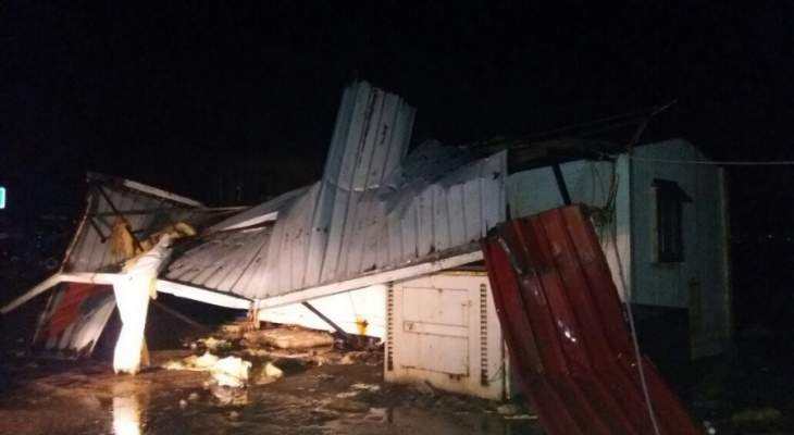 النشرة: العاصفة اقتلعت غرفة وزارة النقل على معبر العريضه