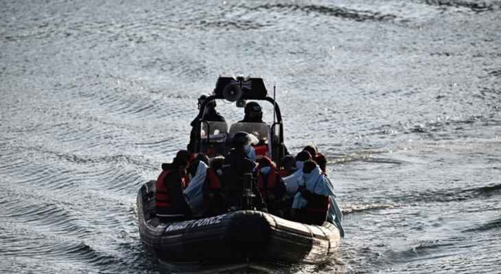 العثور على طالبي لجوء سوريين على متن قارب بالقرب من اليونان