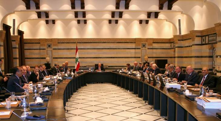 تسيير عمل جلسات مجلس الوزراء مرتبط بالحلول الرئاسية