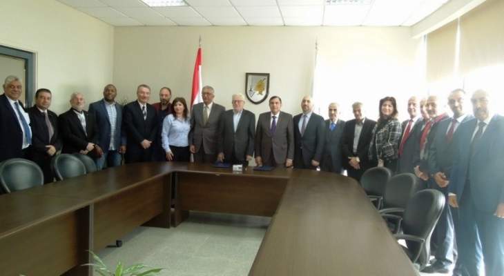 توقيع اتفاقية تعاون بين رئيس بلدية الميناء ورئيس جامعة بيروت العربية 