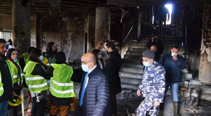 مفوض الحكومة لدى المحكمة العسكرية اطلع على الأضرار في بلدية طرابلس 