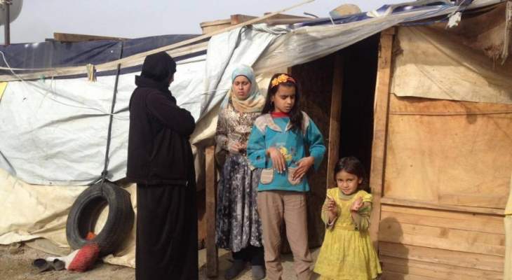 رش وتعقيم مخيمات اللاجئين السوريين في المنية ومحيطها