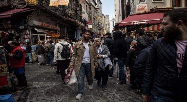 AFP: أعمال عنف ضد السوريين في اسطنبول وحملات لإخراجهم من تركيا