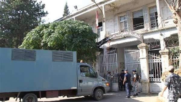 اضرام النار في سجن القبة في طرابلس وحال من الفوضى تعم المكان