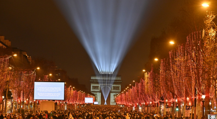 باريس تستقبل العام الجديد في ظل إجراءات أمنية مشددة في الشانزليزيه
