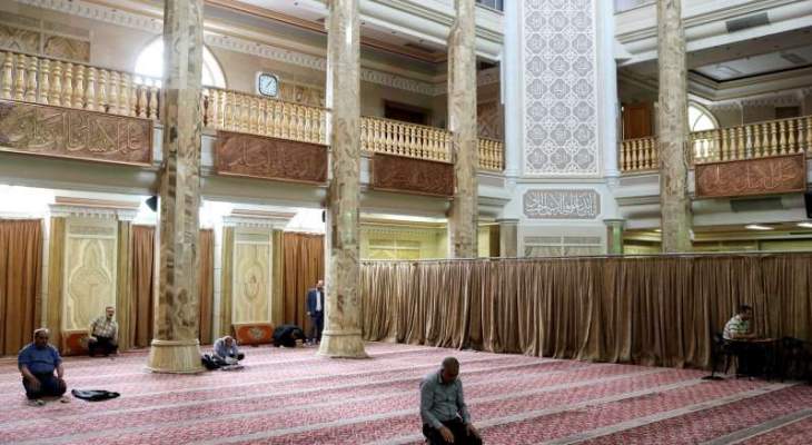 سلطات إيران تعيد فتح جميع المساجد اليوم