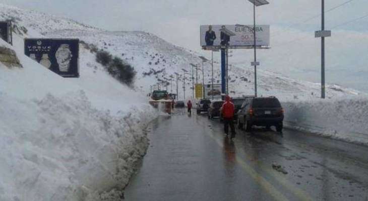 التحكم المروري: طريق ضهرالبيدر مقطوعة بسبب تراكم الثلوج