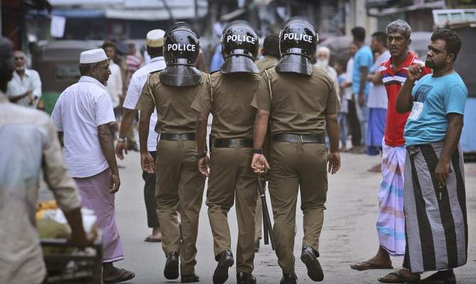 شرطة سريلانكا اعتقلت 100 شخص تقريبا في مداهمات تستهدف متطرفين