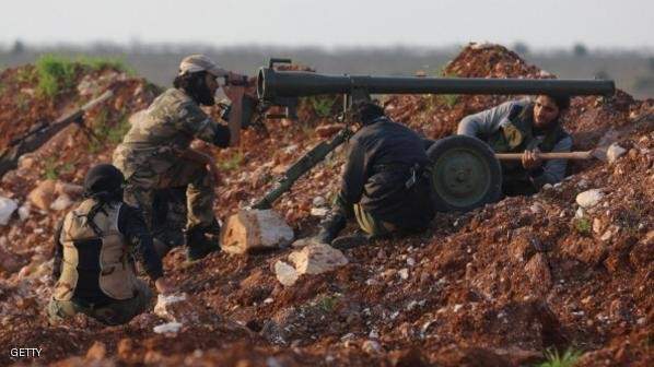 الجزيرة: اشتباكات عنيفة بين النصرة وداعش في بلدة القحطانية السورية
