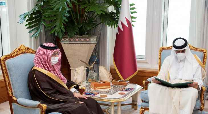 ولي العهد السعودي بعث رسالة إلى أمير قطر تتعلق بتعزيز العلاقات بين البلدين