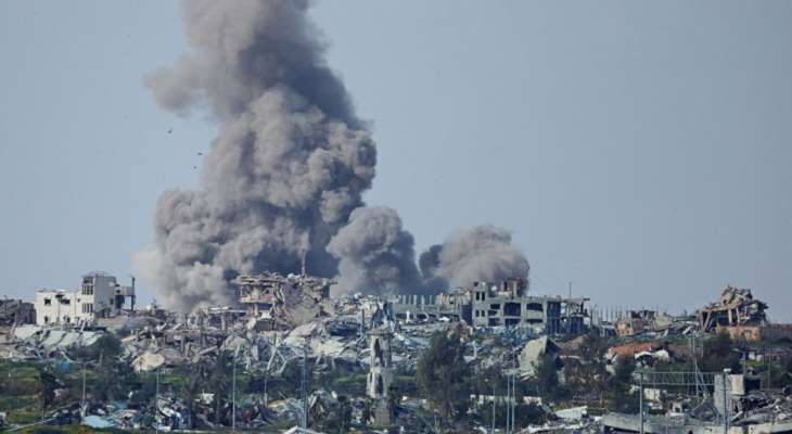 مقتل 9 فلسطينيين وإصابة آخرين إثر قصف إسرائيلي لمنزل في مخيم النصيرات وسط غزة