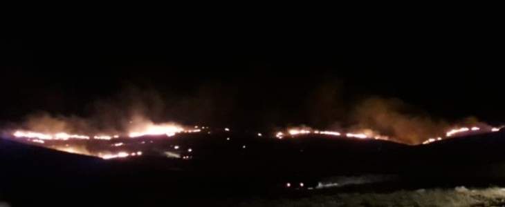 حريق اندلع في كروم بلدة مقراق يمتد باتجاه خراج اللبوة