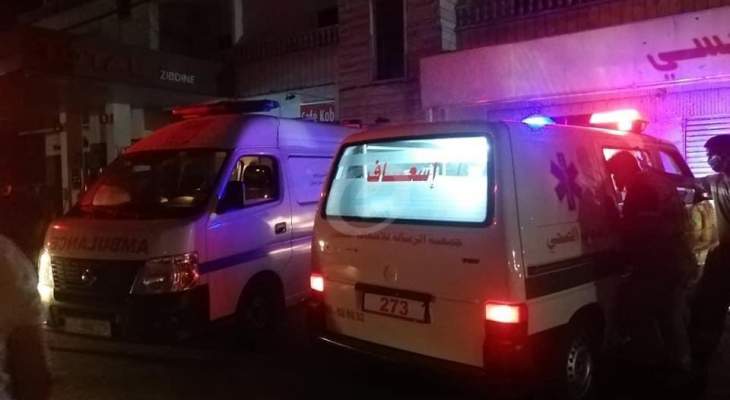 النشرة:إصابة 3 أشخاص بحريق إندلع في محطة للمحروقات على طريق عام  زبدين