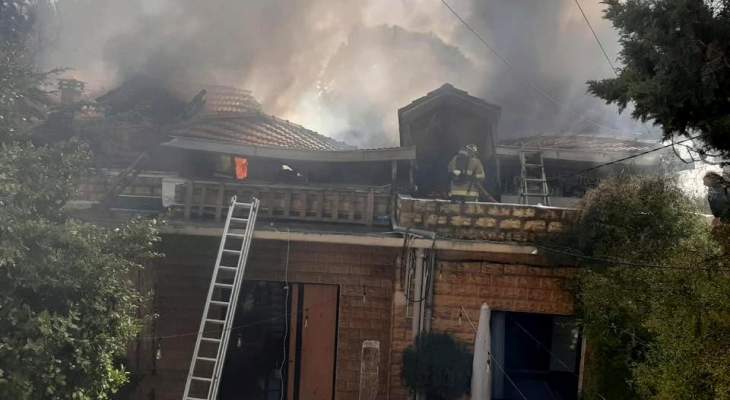 الدفاع المدني: إخماد حريق داخل منزل في عمشيت- جبيل والأضرار مادية