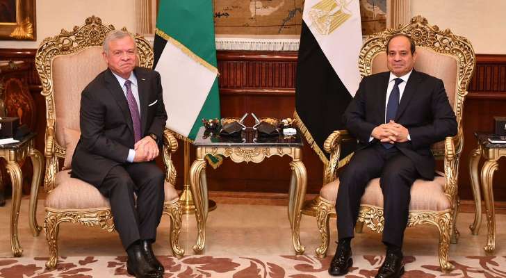 ملك الأردن ورئيس مصر أكدا رفض أية محاولة للتهجير القسري من غزة إلى بلديهما: لوقف الحرب فورًا