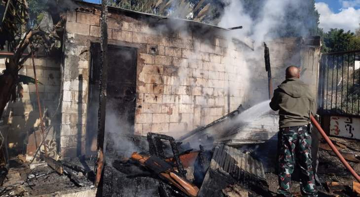النشرة: اخماد حريق غرفة سكن داخل بستان خلف محطة الصهيوني في حي القناية - صيدا