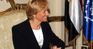 وزيرة الدفاع الايطالية تبحث مع نظيرها الأميركي أمن المتوسط 