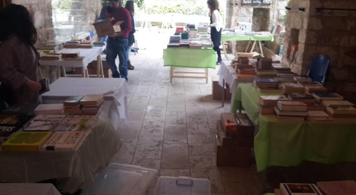 معرض لبلدية جبيل لتوزيع الكتب المدرسيّة مجّاناً