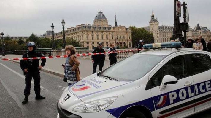 الشرطة الفرنسية ألقت القبض على محتجز الرهائن في باريس