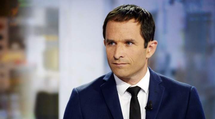 الفرنسيون يريدون انسحاب المرشح الإشتراكي بنوا هامون من السباق الرئاسي