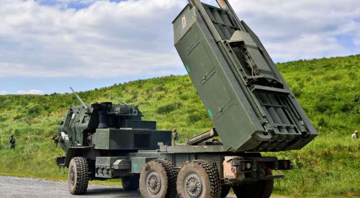 وزير الدفاع الأوكراني: وصول قاذفات الصواريخ الأميركية من طراز "هيمارس" إلى البلاد