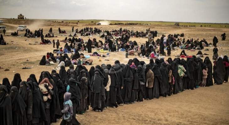 فرار عدد من عائلات مسلحي داعش من مخيم في رأس العين بعد تعرضه للقصف