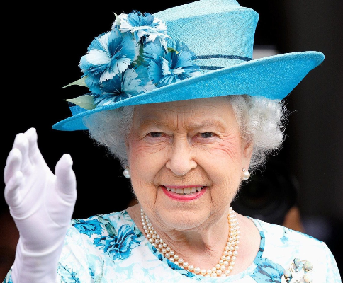القصر الملكي البريطاني: الملكة إليزابيث حضرت إلى المستشفى بهدف إجراء فحوص أولية