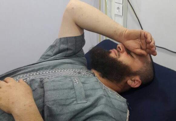 النشرة: تعرض الشيخ عمر السعيد للضرب من قبل أشخاص من آل عقل في المنية