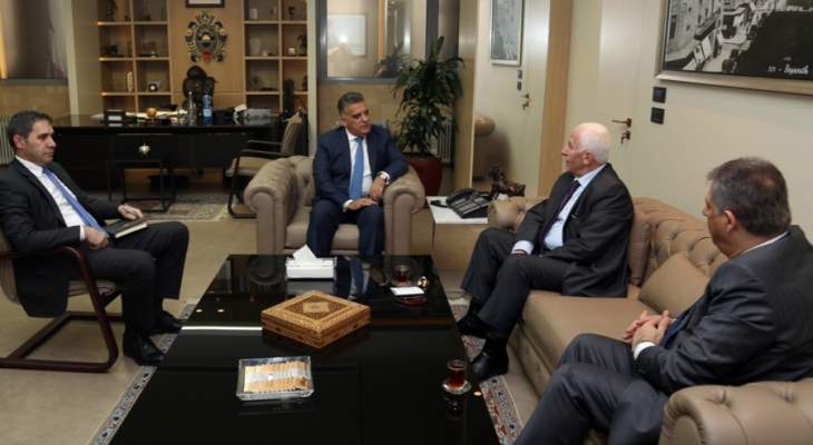 ابراهيم يلتقي عضو اللجنة المركزية في حركة فتح ورئيس مكتب حركة حماس