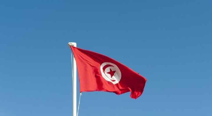 القبص على "إرهابي" طعن رجال أمن بسكين كبيرة في تونس