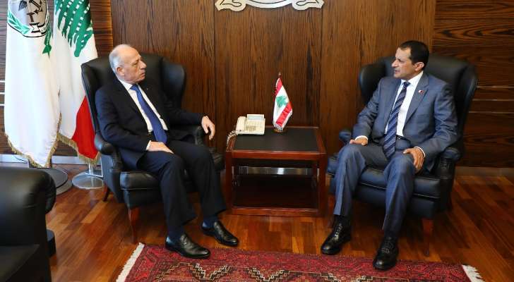 السفير القطري زار وزير الدفاع مؤكدًا وقوف بلاده الدائم إلى جانب لبنان وشعبه