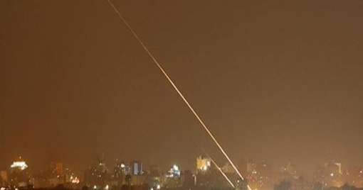 "هيئة البث الإسرائيلية": إطلاق صاروخين من قطاع غزة سقط أحدهما في غلاف غزة والثاني داخل القطاع