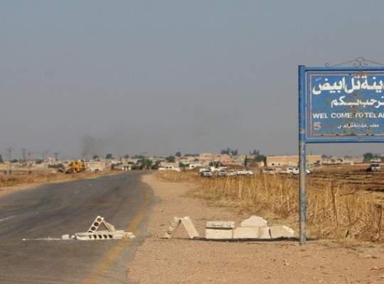 الحماية الكردية استعادت السيطرة على أحياء بتل أبيض بعد معارك مع داعش 