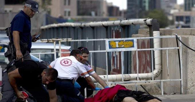 الإعلام الإسرائيلي: حادث طعن في منطقة حولون جنوب شرقي تل أبيب