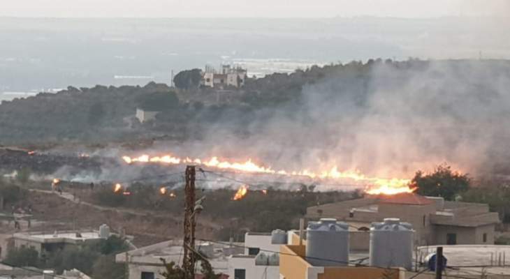 اندلاع حريق في خراج بلدة مشحا والأهالي يعملون على إخماده