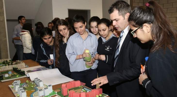 اللبنانية الكندية تستقبل طلاب الثانويات ضمن نشاط &quot;الأبواب المفتوحة&quot;