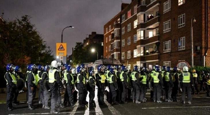 شرطة لندن تفرق متظاهرين يحتجون على إجراءات العزل العام بسبب كورونا