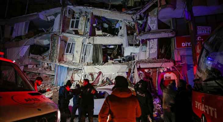إدارة الكوراث التركية: مقتل 76 شخصا وإصابة 440 آخرين في 7 ولايات في تركيا جراء الزلزال