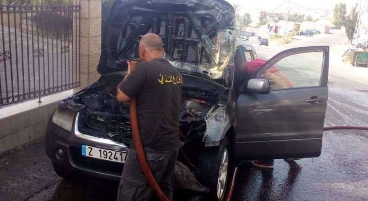 الدفاع المدني يخمد حريقاً داخل سيارة في حوش الأمراء- زحلة