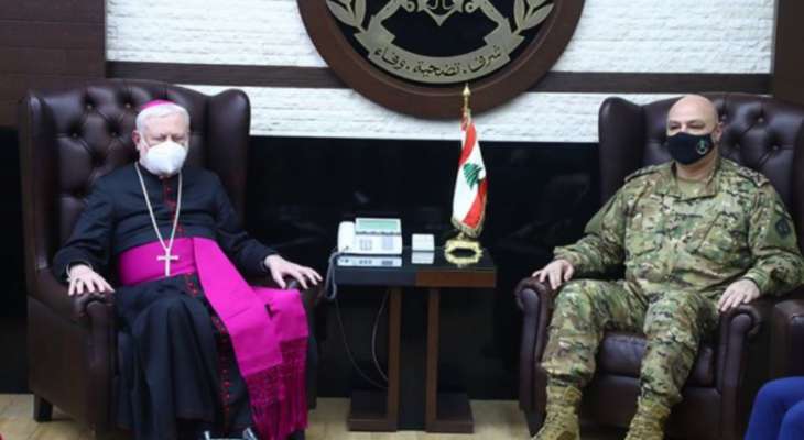 جوزاف عون التقى وزير خارجية الفاتيكان وأطلعه على وضع الجيش في ظل الأزمة الاقتصادية