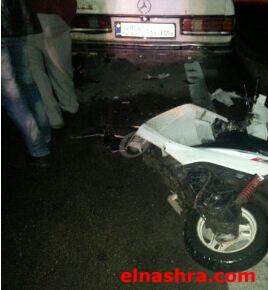 النشرة:حادث سير بين سيارة ودراجة نارية في الشارع العريض في عين الرمانة