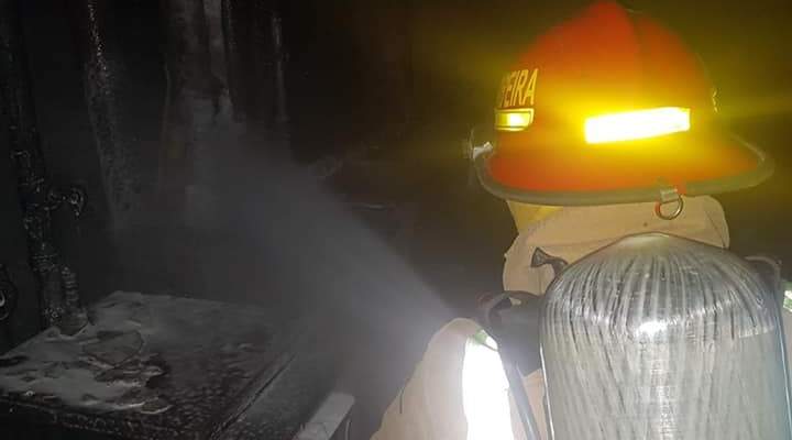 الدفاع المدني: حريق داخل غرفة لمشغلات اجهزة التدفئة في كفرحباب في غزير