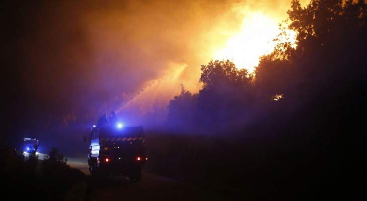 اندلاع حريق هائل في جزيرة كورسيكا الفرنسية