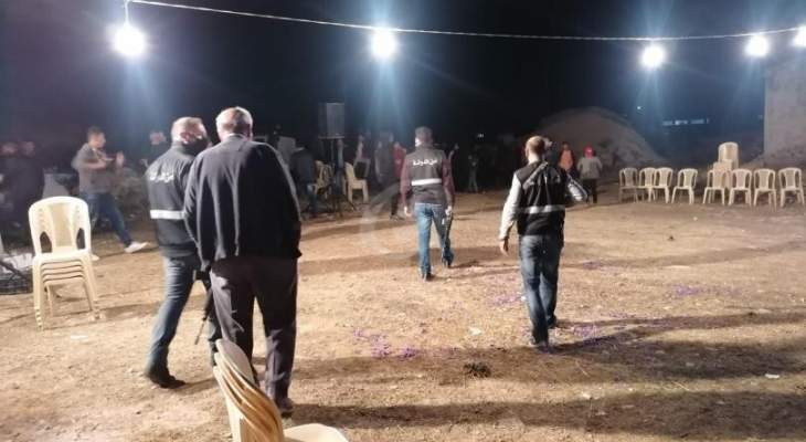 النشرة: قوة من أمن الدولة فرّقت حفل زفاف في منطقة دير الغزال بالبقاع