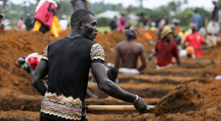 دفن 461 من ضحايا الإنهيار الطيني الذي وقع على أطراف سيراليون