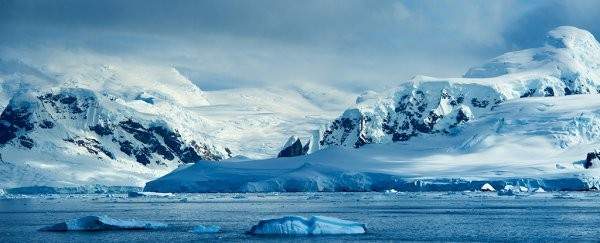 اكتشاف غبار كوني نادر في قارة أنتاركتيكا