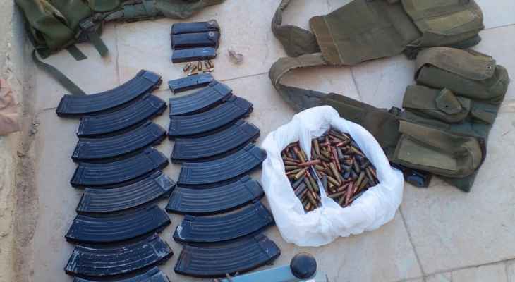 النشرة: الجيش داهم حي الشراونة في بعلبك على خلفية خطف رجل أعمال سعودي وصادر كمية من الأسلحة